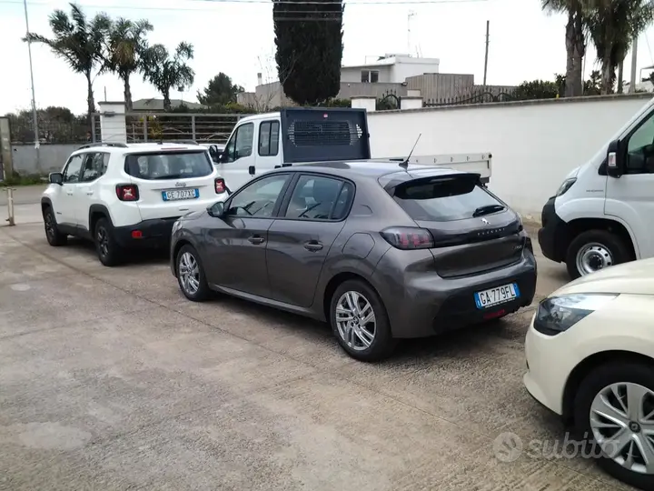 Peugeot 208 2020 photo 2