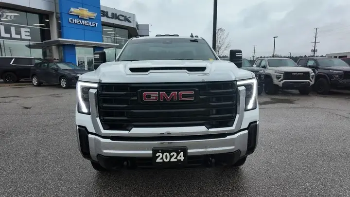 GMC Sierra 2500Hd 2024 photo 2