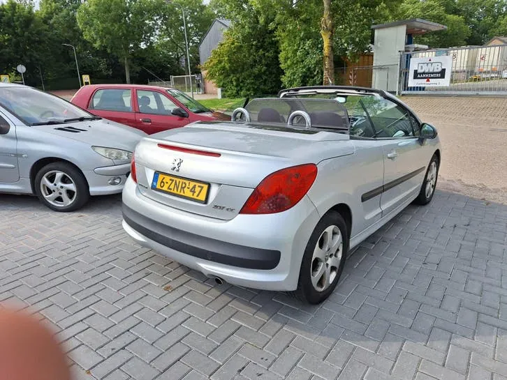 Peugeot 207 2007 photo 3