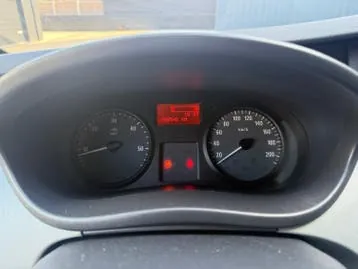 Opel Vivaro 2011 photo 3