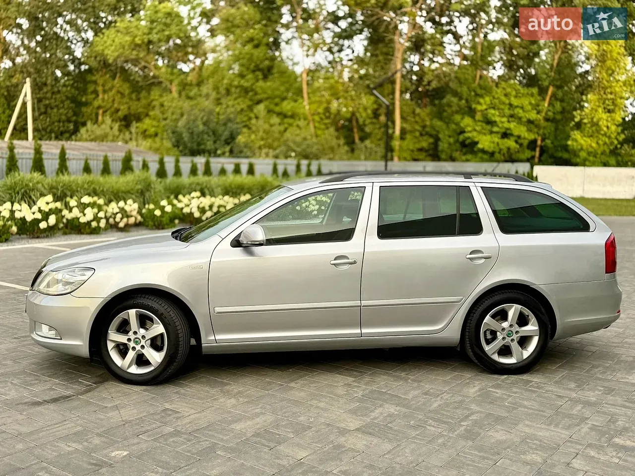 Skoda Octavia 2011 photo 3