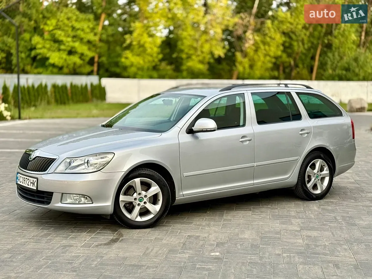 Skoda Octavia 2011 photo 2