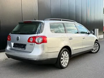 Volkswagen Passat 2010 photo 2