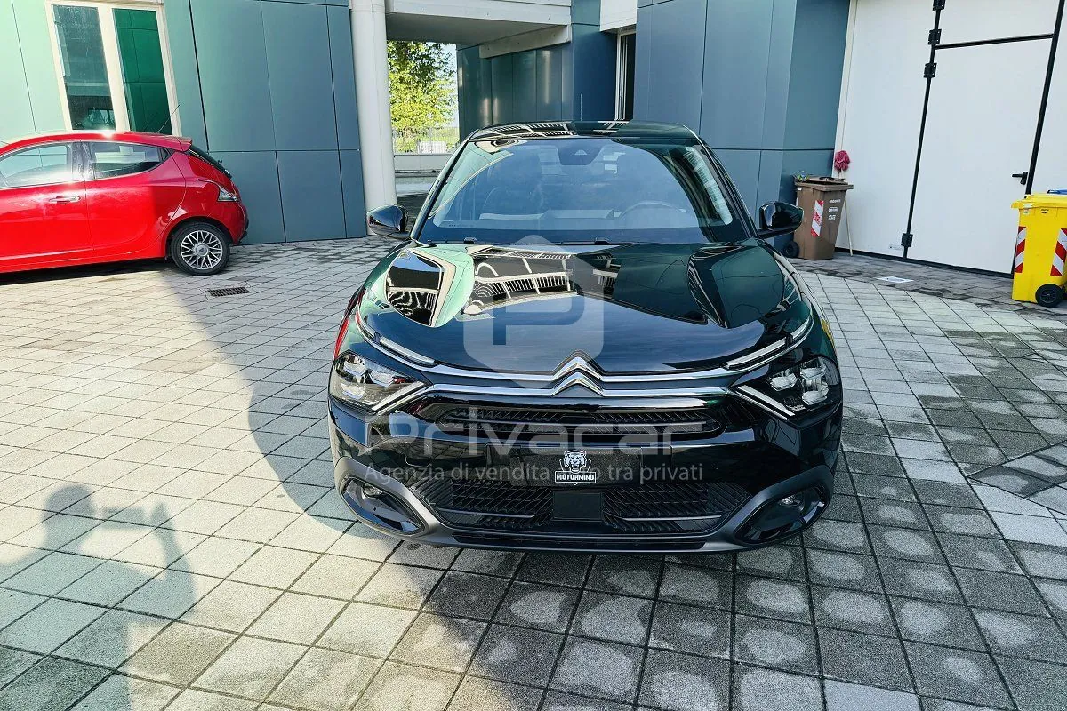 Citroen C4 2022 photo 2