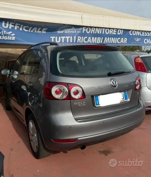 Volkswagen Golf 2010 photo 4