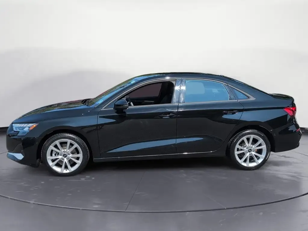 Audi A3 2026 photo 2