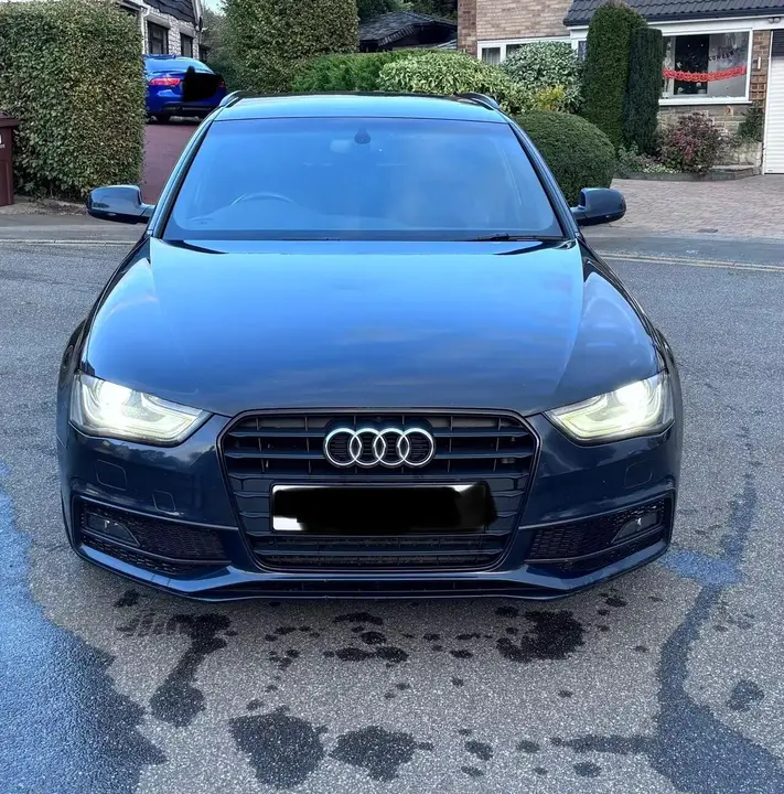 Audi A4 Avant 2012 photo 2