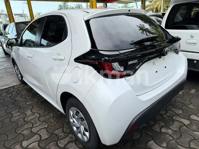 Toyota Yaris 2024 photo 3
