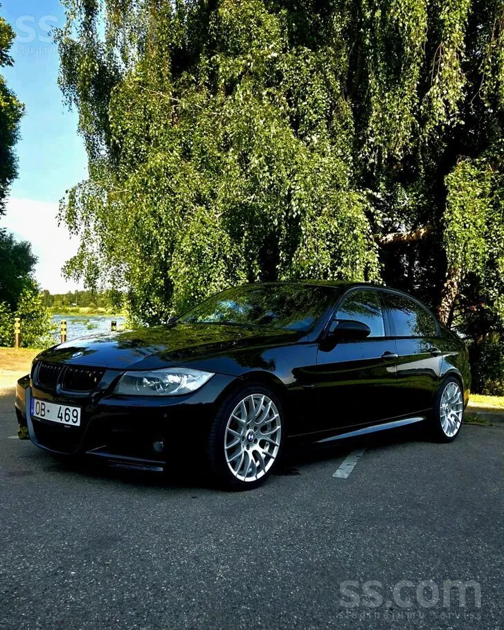 BMW 330 2008 photo 2