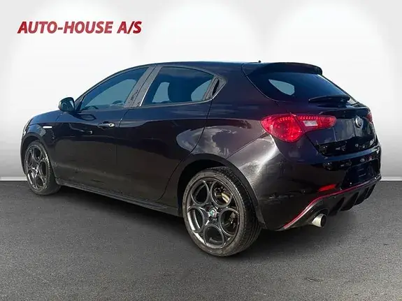Alfa Romeo Giulietta 2018 photo 3