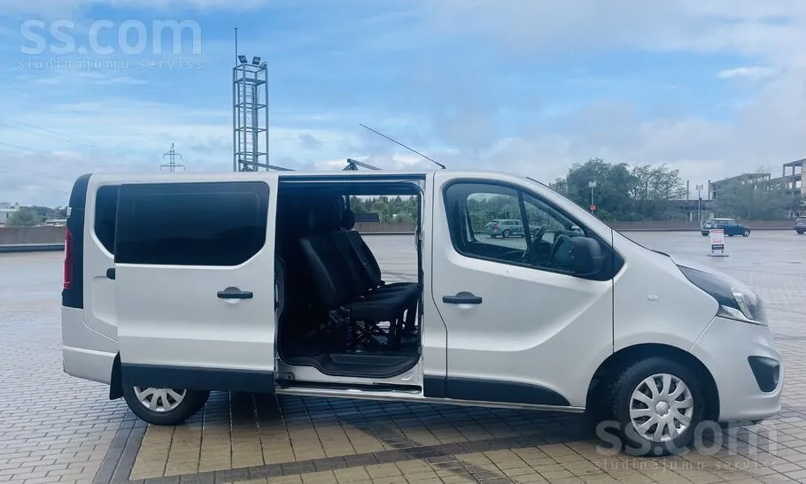 Opel Vivaro 2018 photo 2