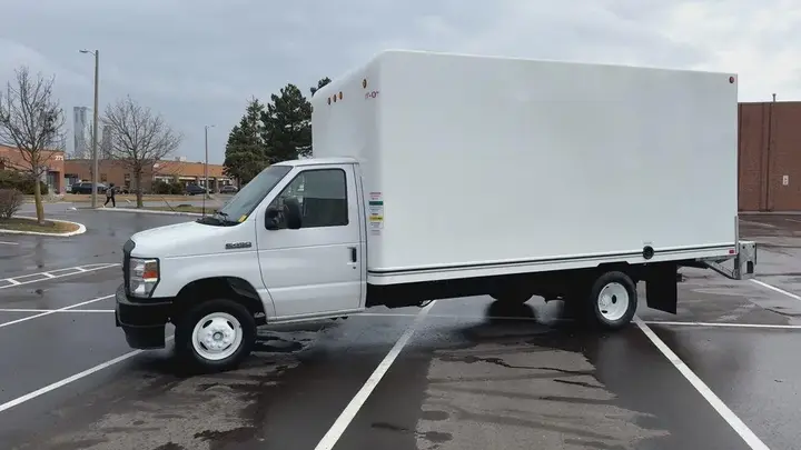 Ford E-Series Van 2023 photo 5