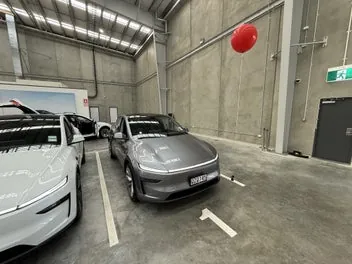 Tesla Model Y 2025 photo 3