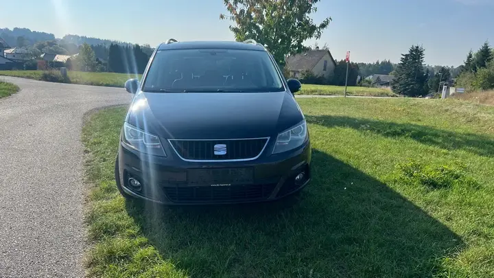 Seat Alhambra 2011 photo 3