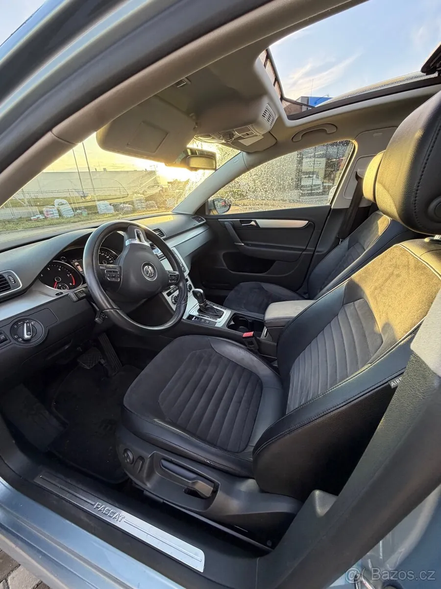 Volkswagen Passat 2012 photo 5