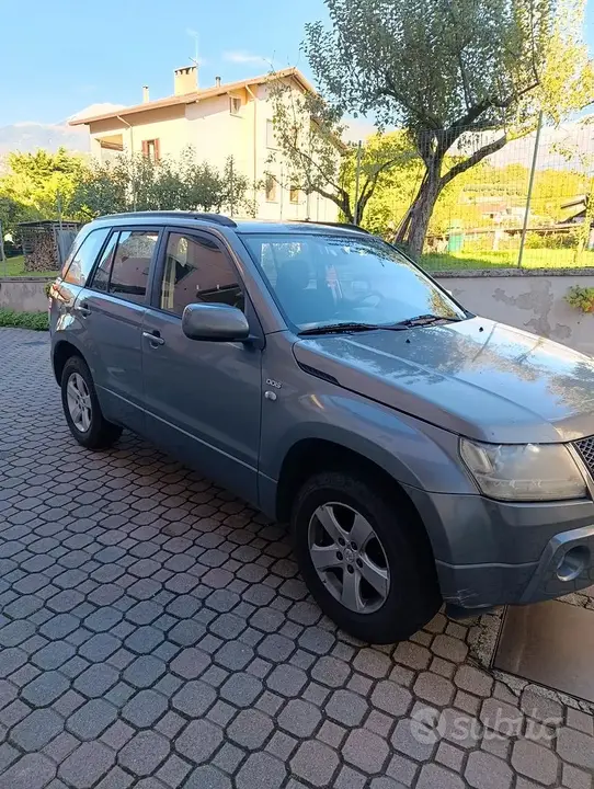 Suzuki Grand Vitara 2005 photo 2