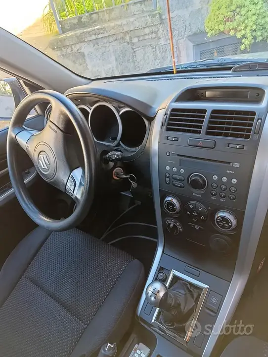 Suzuki Grand Vitara 2005 photo 5
