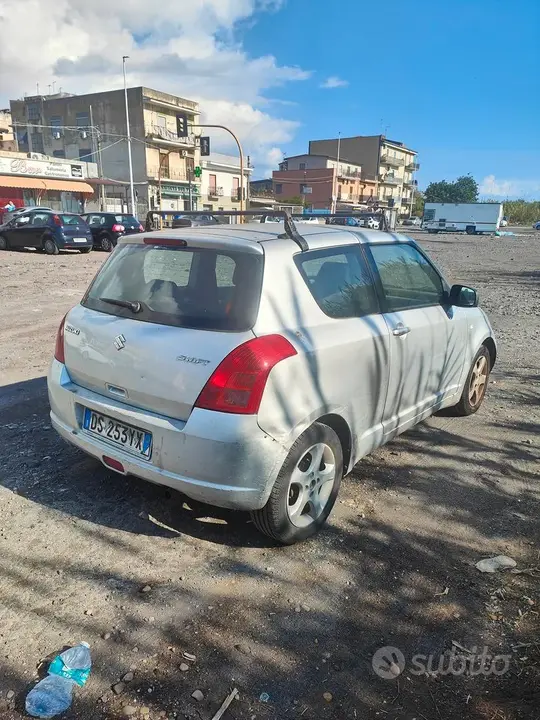 Suzuki Swift 2008 photo 3