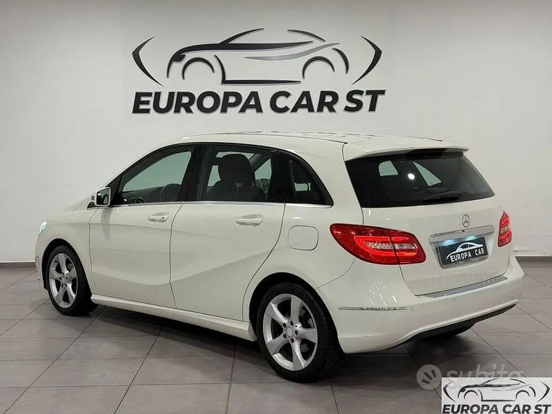 Mercedes-Benz B-Class 2012 photo 4