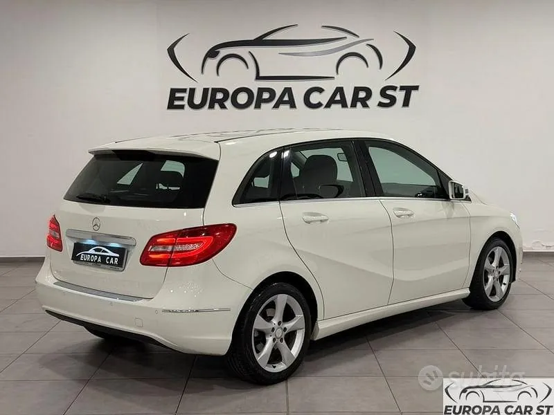 Mercedes-Benz B-Class 2012 photo 3