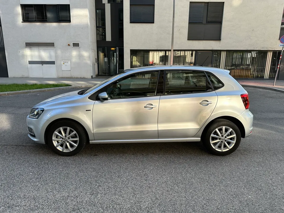 Volkswagen Polo 2015 photo 2