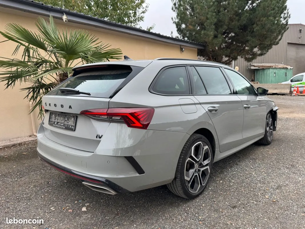 Skoda Octavia 2021 photo 3