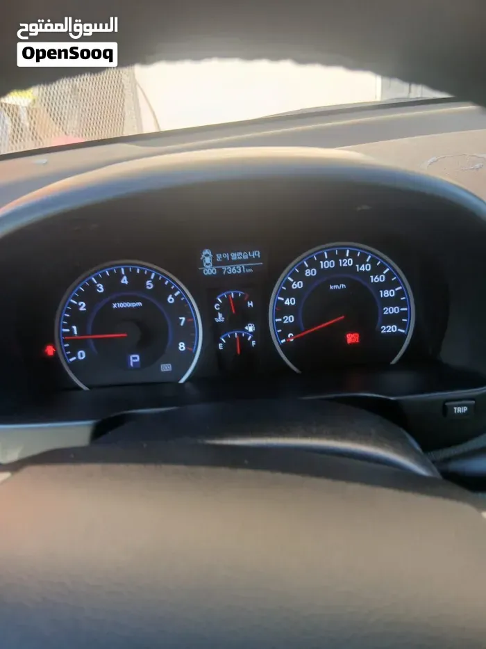 Hyundai Avante 2010 photo 2