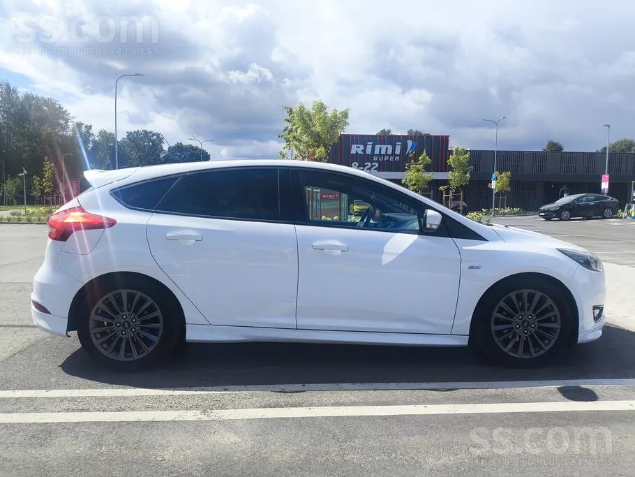 Ford Focus 2016 photo 2
