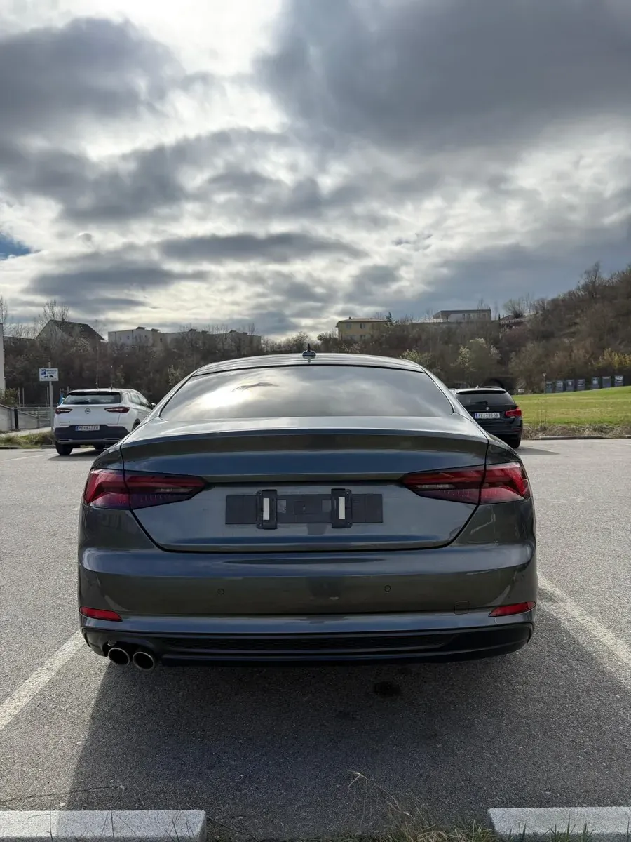 Audi A5 2018 photo 2