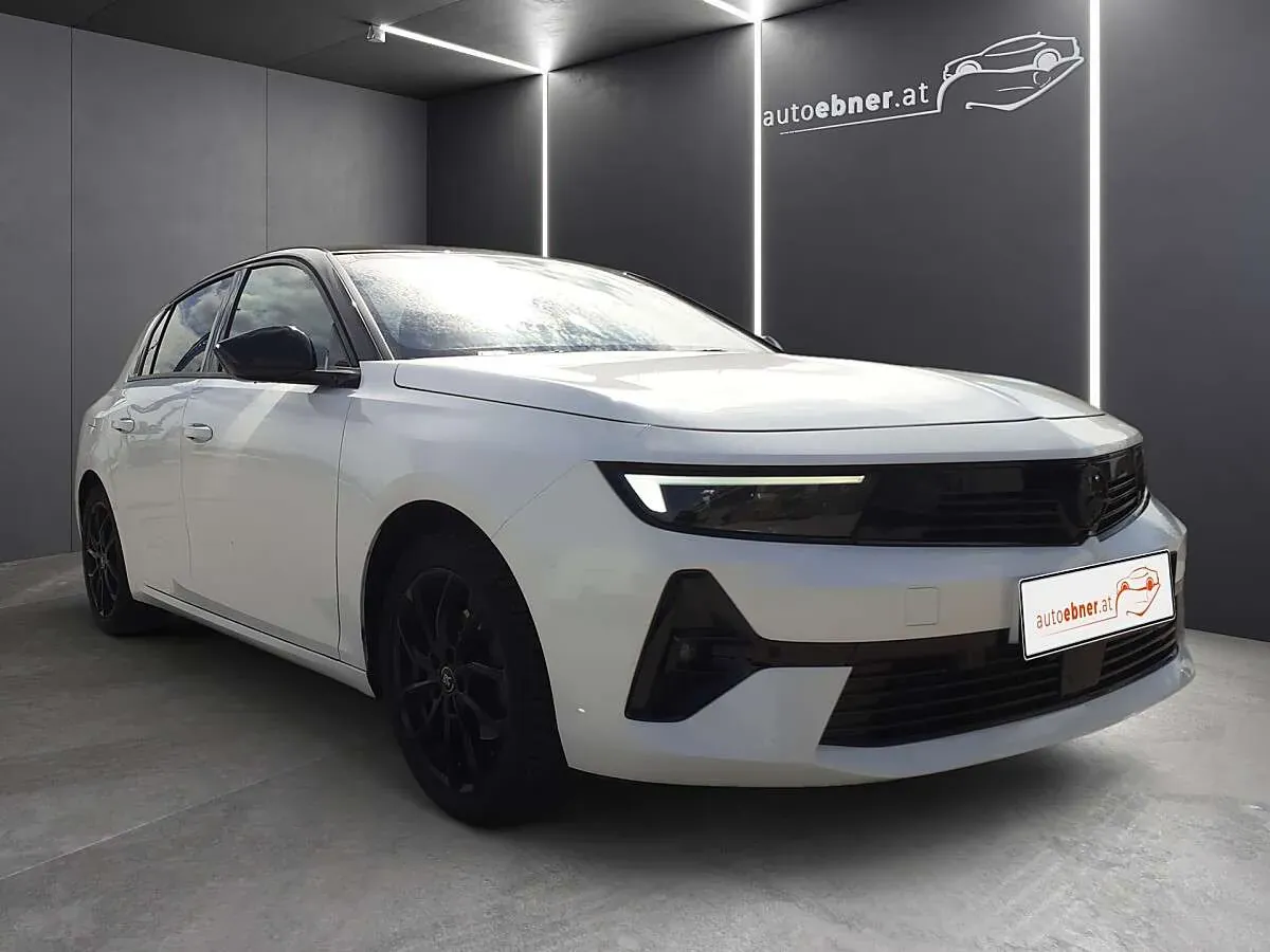 Opel Astra 2023 photo 3