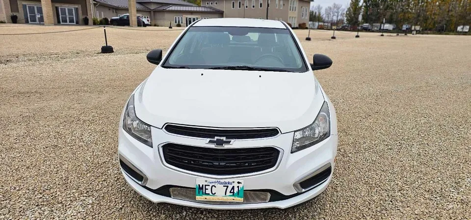 Chevrolet Cruze 2015 photo 2