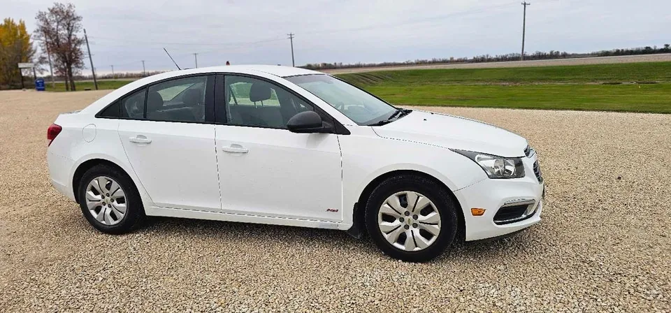 Chevrolet Cruze 2015 photo 3