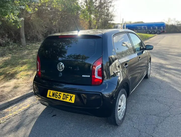 Volkswagen Up 2015 photo 5