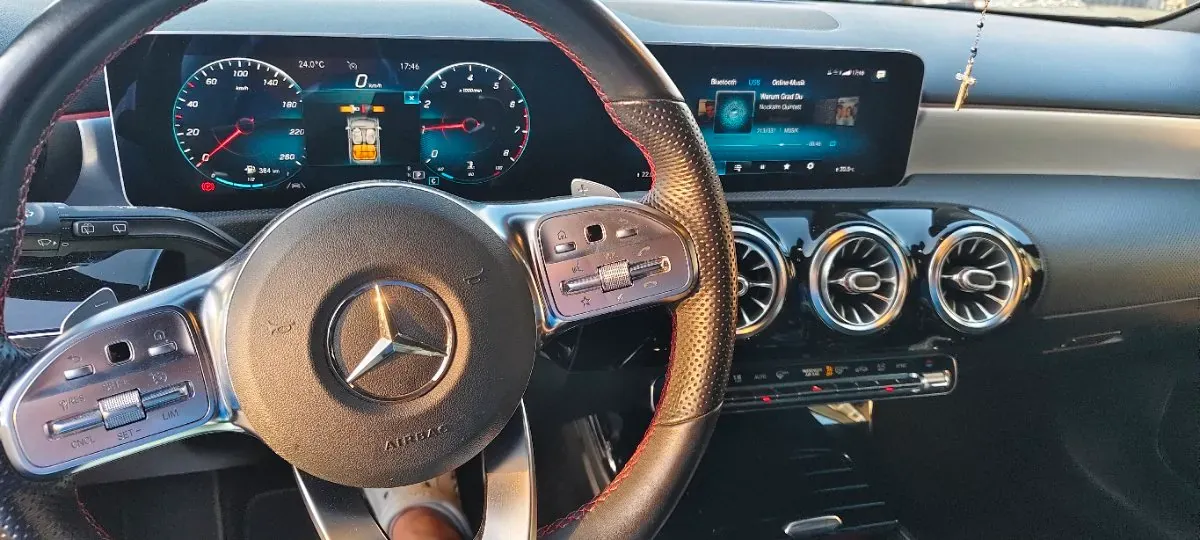 Mercedes-Benz A-Class 2019 photo 3