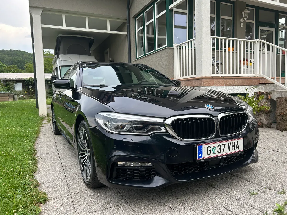BMW 5 Series 2017 photo 2