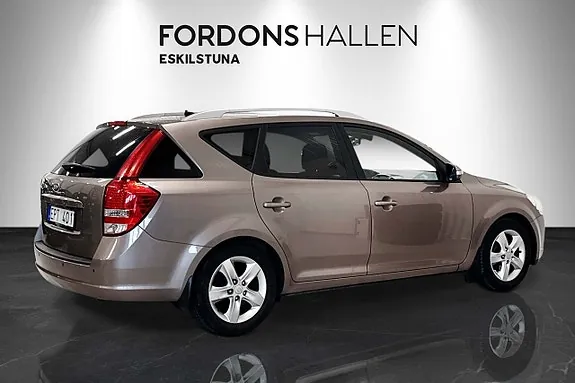 Kia Ceed 2011 photo 4