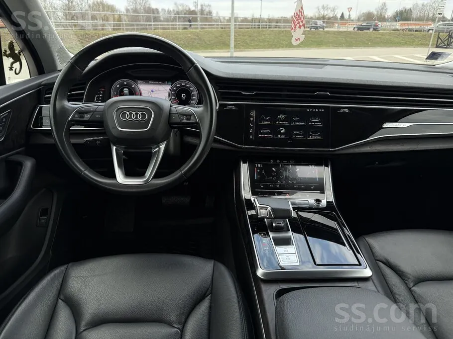 Audi Q7 2021 photo 4