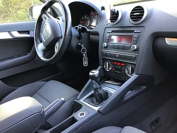 Audi A3 2011 photo 5