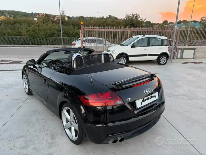 Audi Tt 2011 photo 3