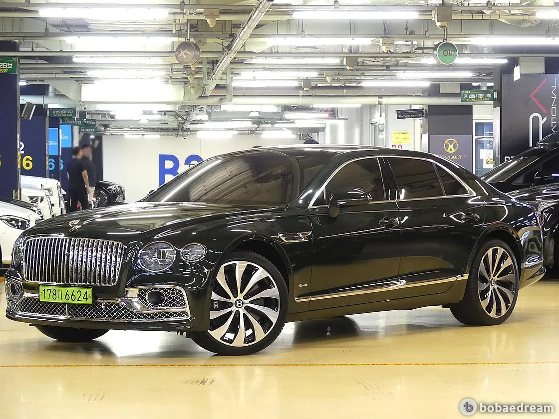 Bentley Flying Spur 2024 photo 2