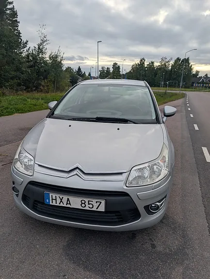 Citroen C4 2009 photo 2