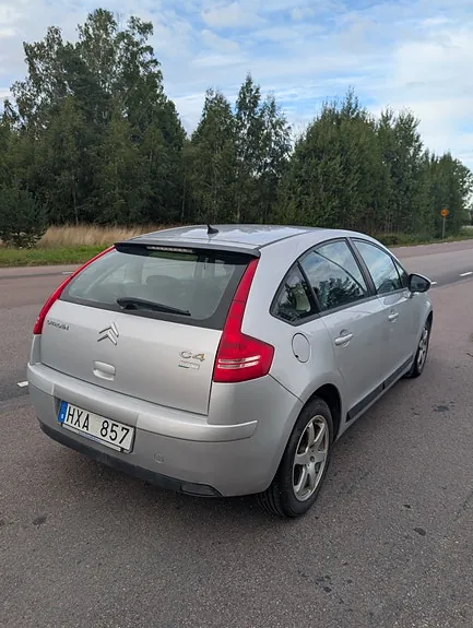 Citroen C4 2009 photo 4