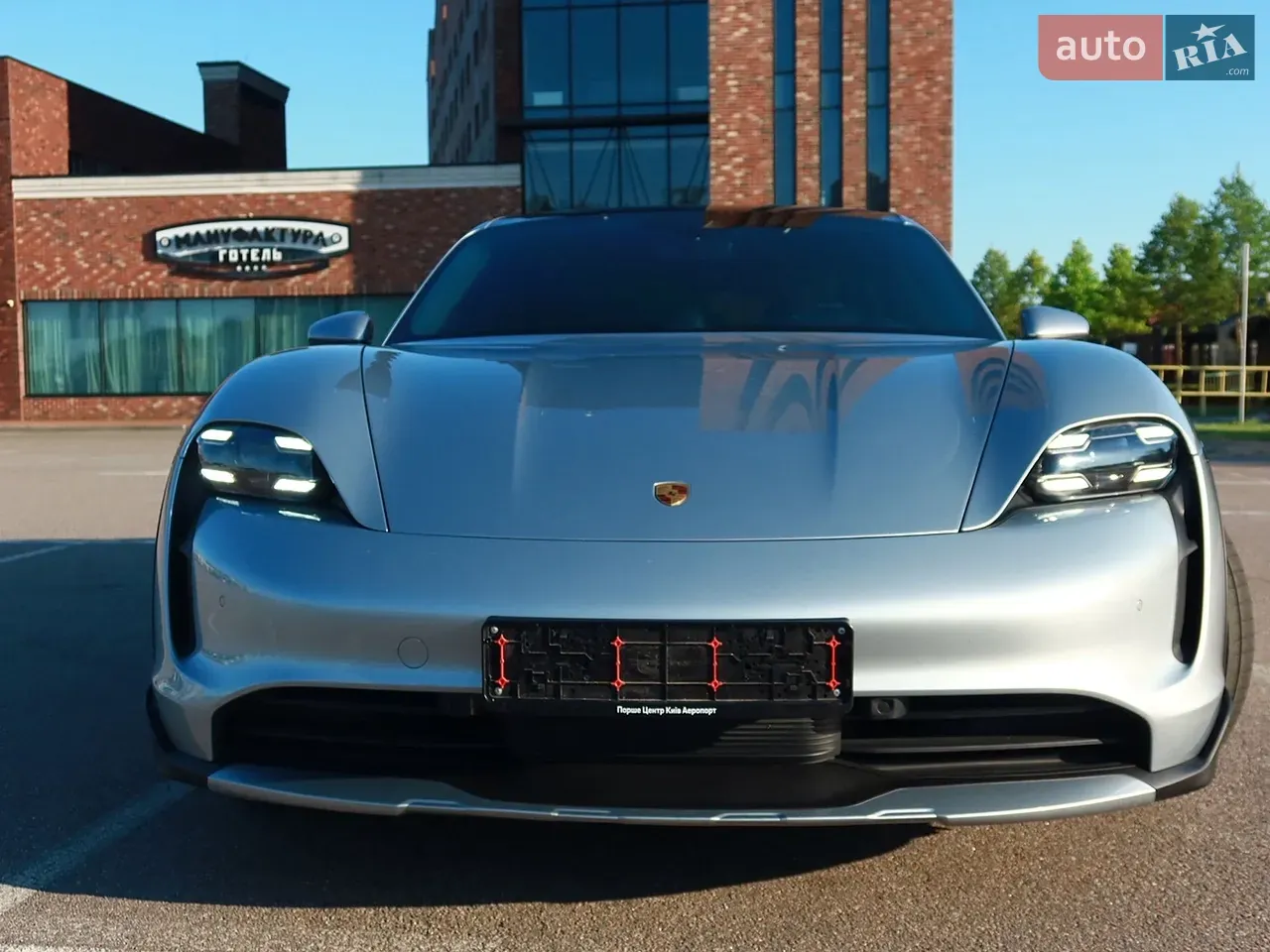 Porsche Taycan Cross Turismo 2021 photo 2