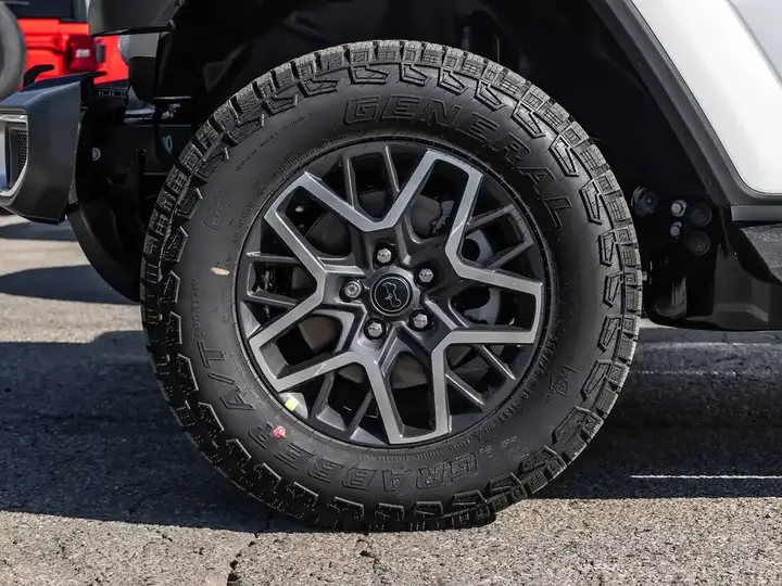 Jeep Wrangler 2026 photo 4
