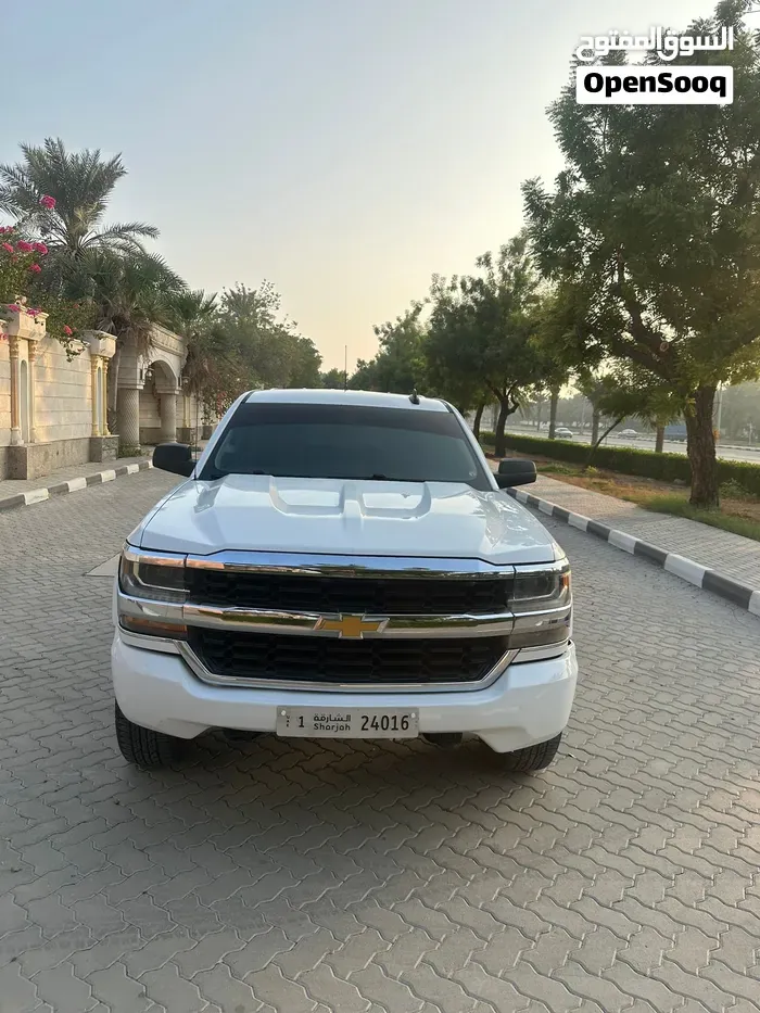 Chevrolet Silverado 2018 photo 2