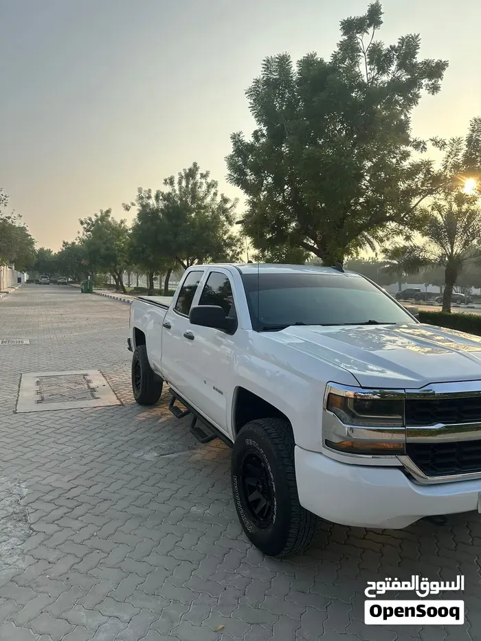 Chevrolet Silverado 2018 photo 3