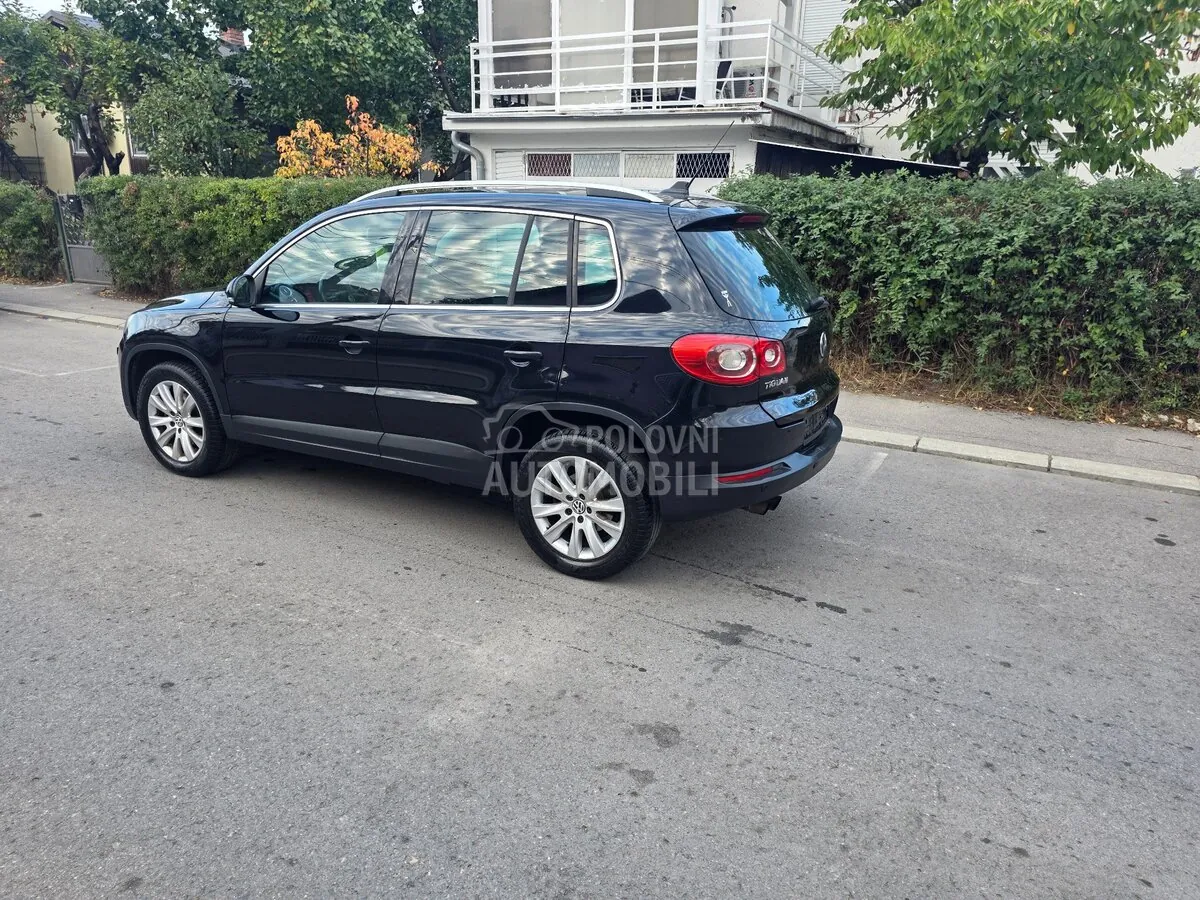 Volkswagen Tiguan 2009 photo 2