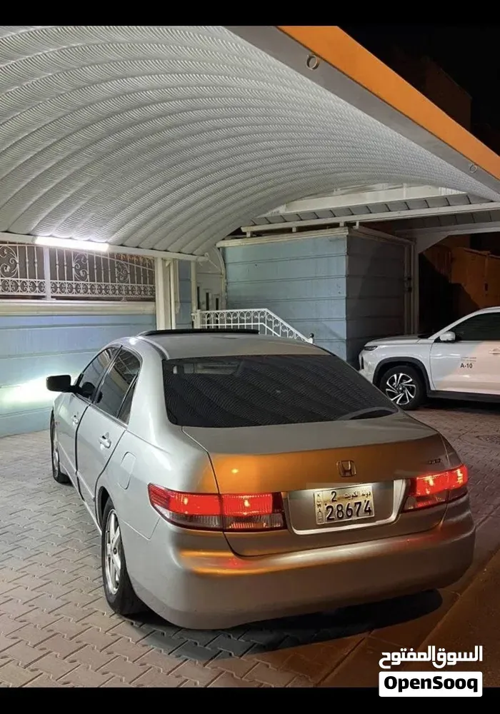 Honda Accord 2004 photo 3