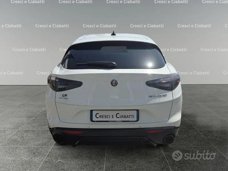 Alfa Romeo Stelvio 2023 photo 4