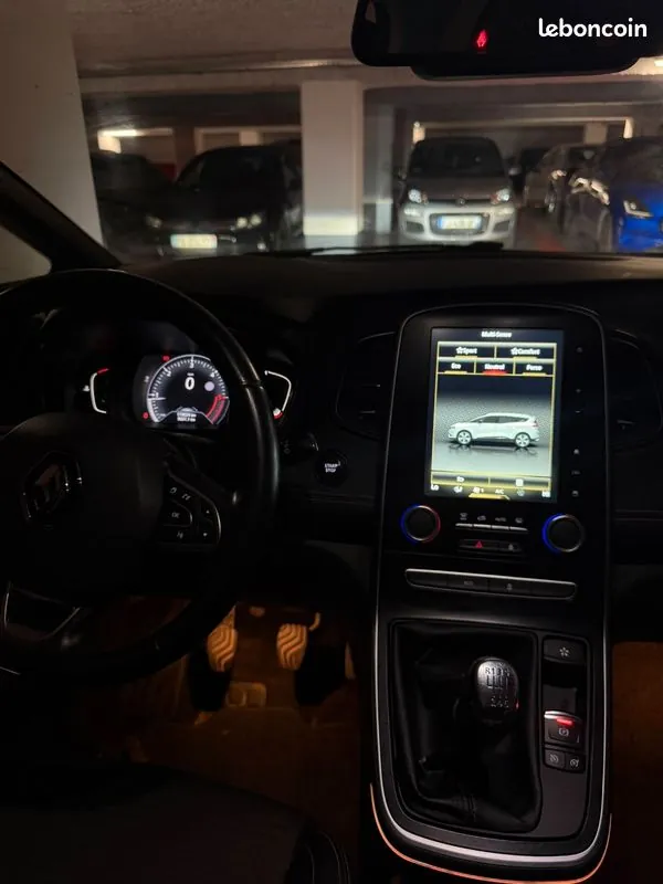Renault Grand Scenic 2016 photo 5